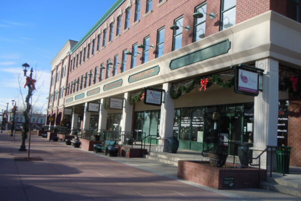 Restaurants along mainstreet in Parker CO